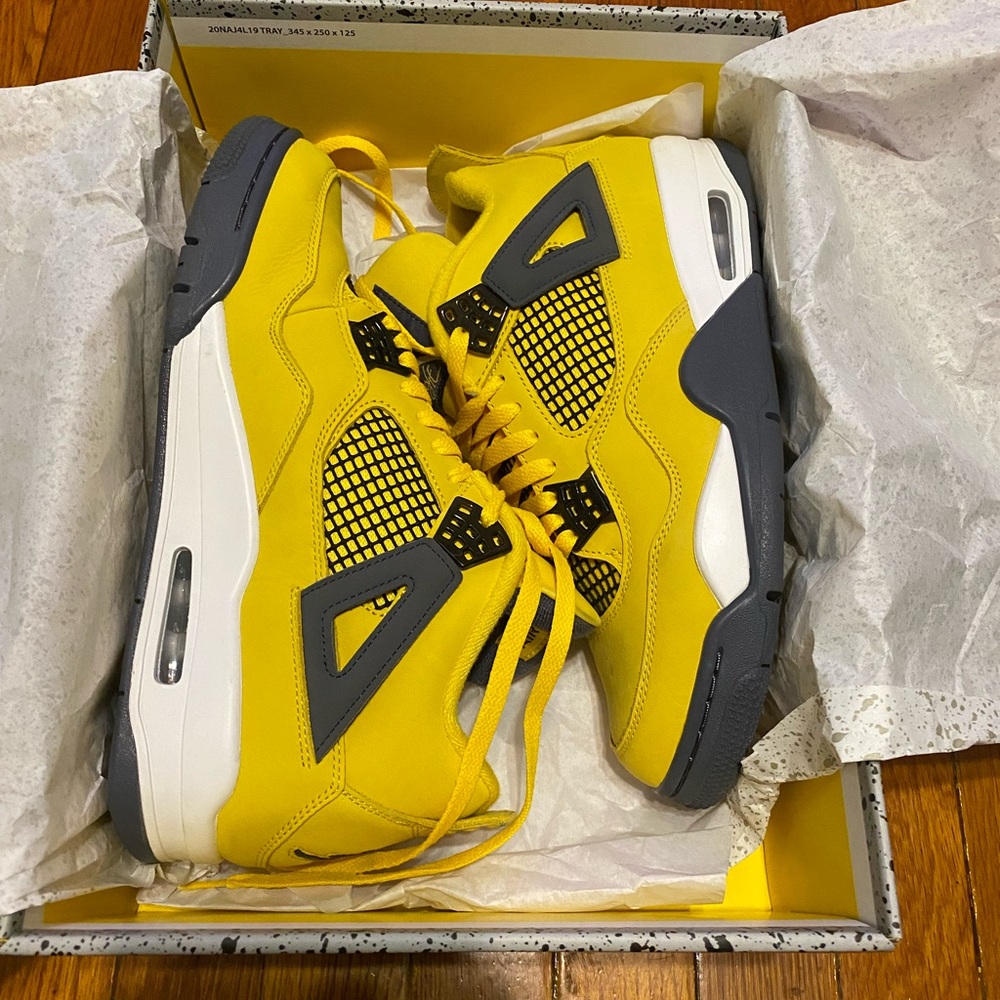 Air Jordan lightning